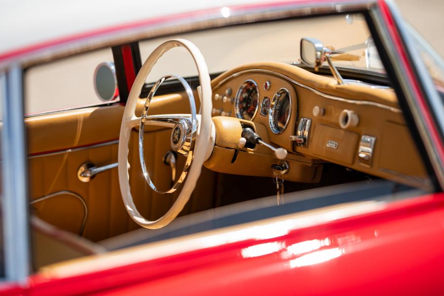 Интерьер Auto Union 1000 SP Coupe (6815001787) 1960 года  (фото 25 из 27)